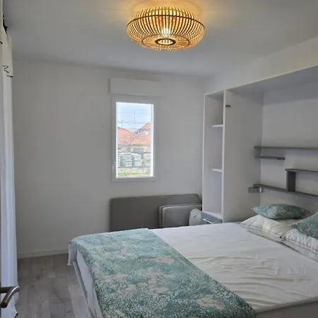 Cozy Renovated Behind Station Appartement Arcachon