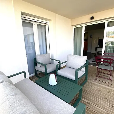 Cozy Renovated Behind Station Appartement Arcachon