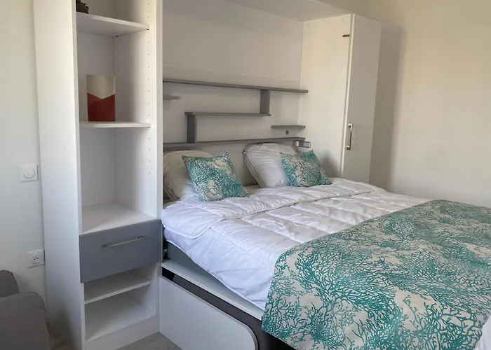 Appartement Cozy Renovated Behind Station *